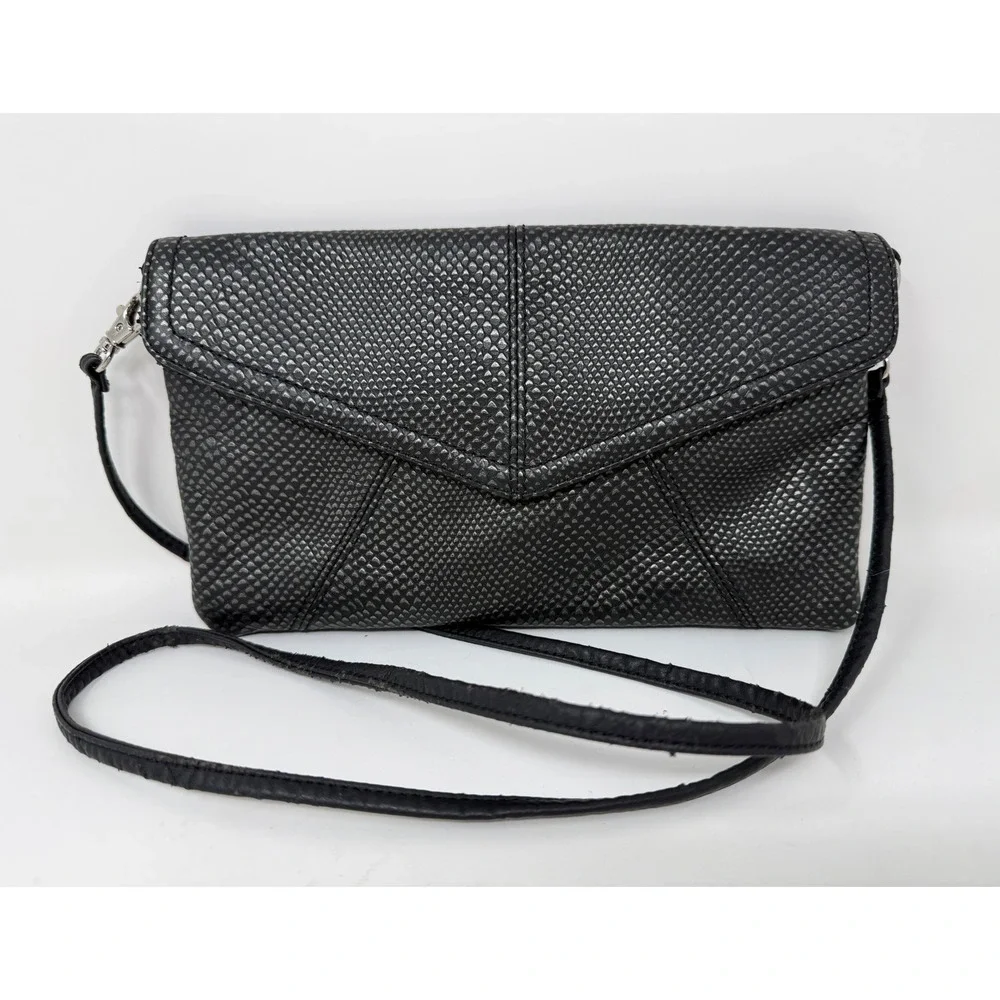 Tignanello Black Snakeskin Embossed Leather Crossbody Envelope‎ Clutch Bag